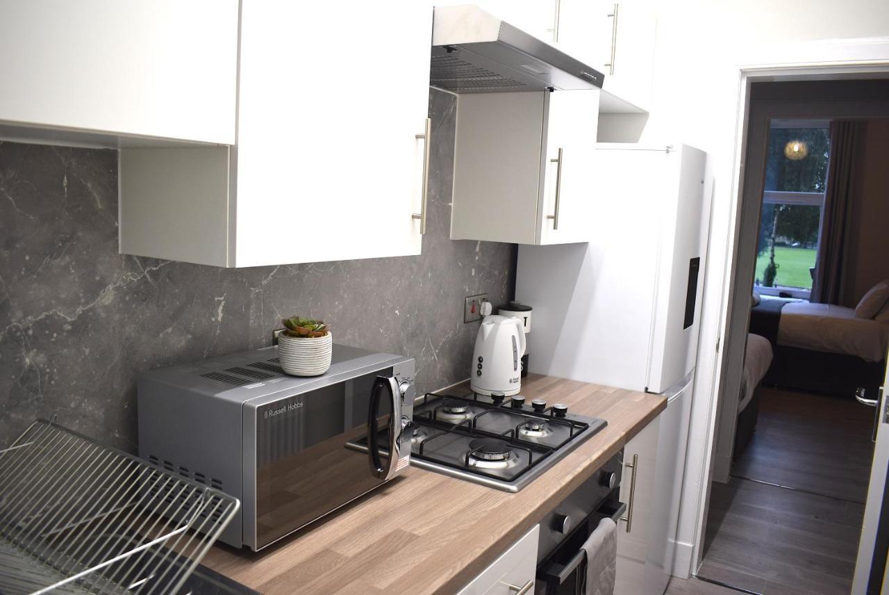 Kelpies Serviced Apartments- Victoria ฟัลเคิร์ก ภายนอก รูปภาพ