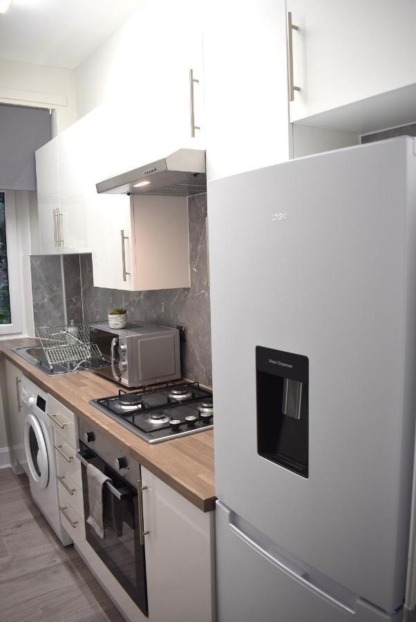 Kelpies Serviced Apartments- Victoria ฟัลเคิร์ก ภายนอก รูปภาพ